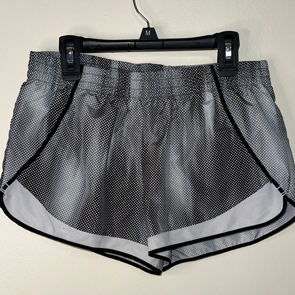 SO Women's Athletic Shorts in Black and Gray Size M